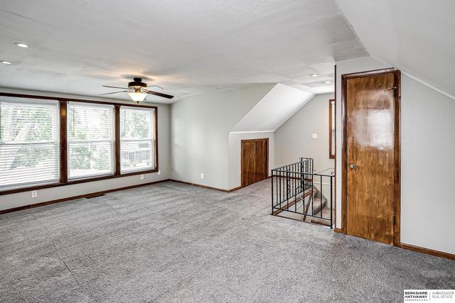 6455 Poppleton Avenue, Omaha, NE 68106