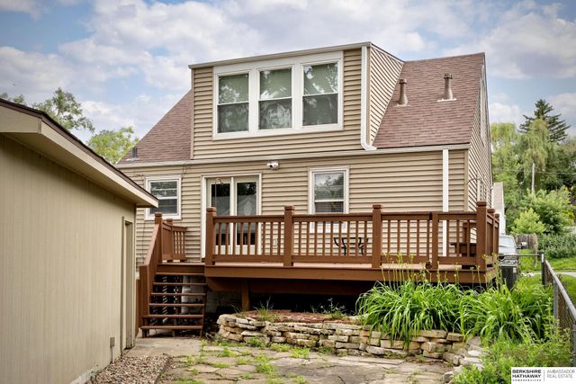 6455 Poppleton Avenue, Omaha, NE 68106