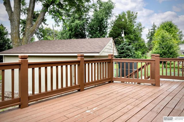 6455 Poppleton Avenue, Omaha, NE 68106