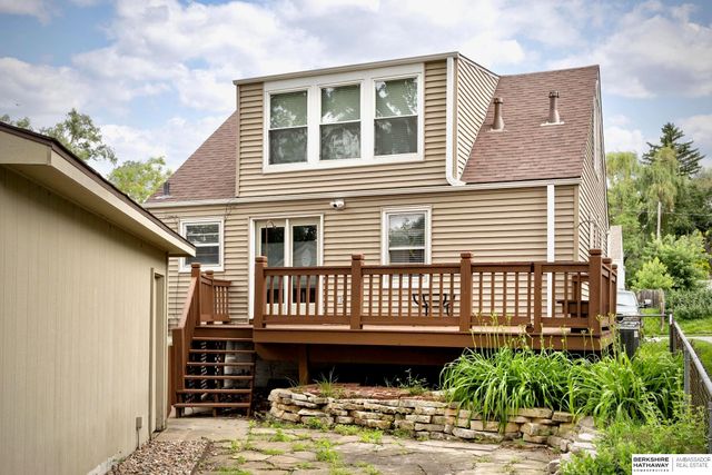 6455 Poppleton Avenue, Omaha, NE 68106