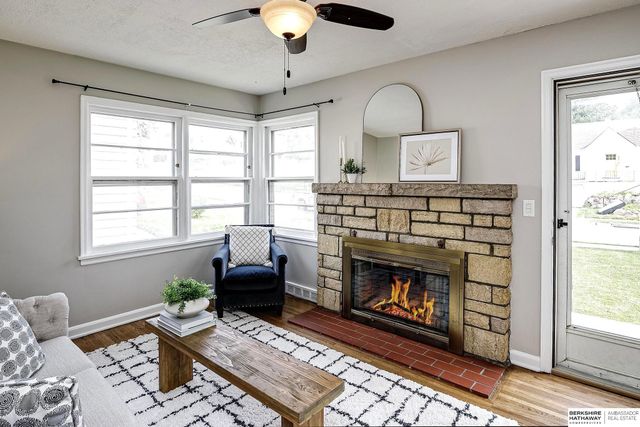 6455 Poppleton Avenue, Omaha, NE 68106