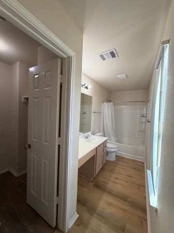 801 Dawlish DR, Pflugerville, TX 78660