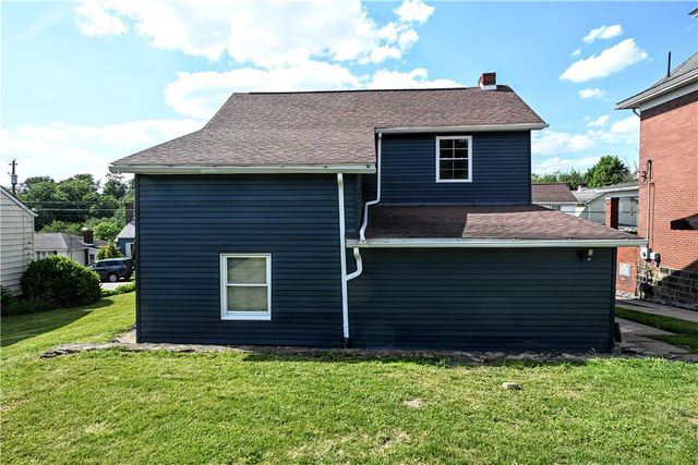 809 Franklin Ave, Connellsville, PA 15425