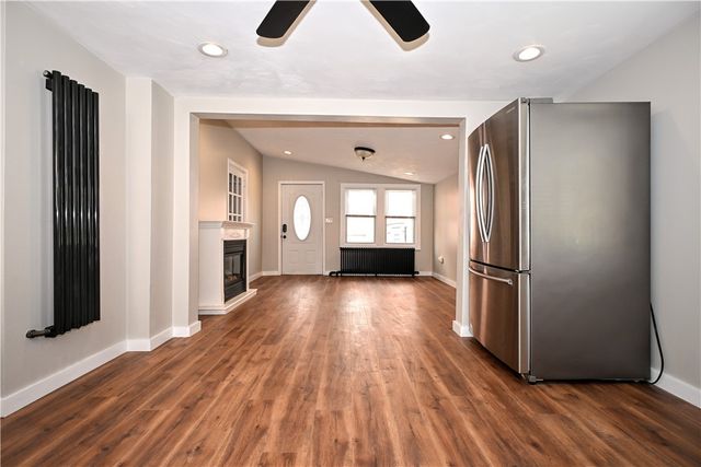 809 Franklin Ave, Connellsville, PA 15425