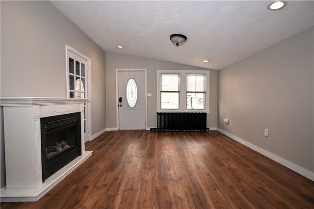 809 Franklin Ave, Connellsville, PA 15425