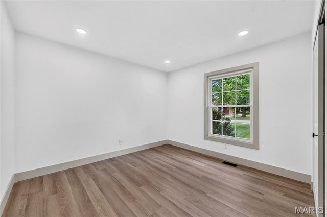 1004 Bridgeport Drive, Ellisville, MO 63011