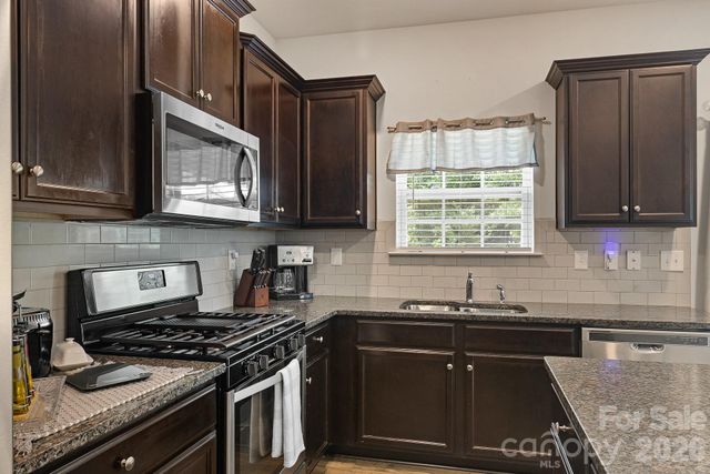 9836 Oak Barrel Lane, Charlotte, NC 28215