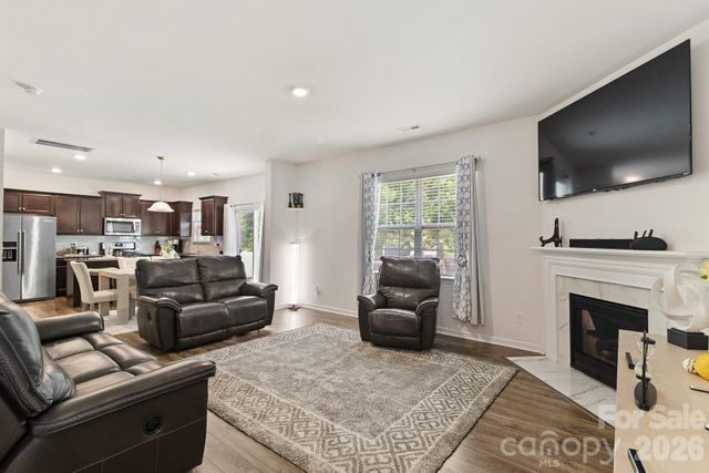 9836 Oak Barrel Lane, Charlotte, NC 28215