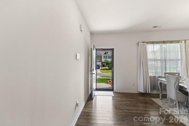 9836 Oak Barrel Lane, Charlotte, NC 28215