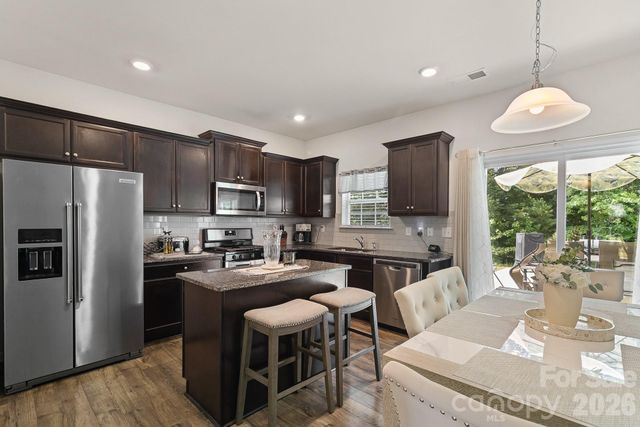 9836 Oak Barrel Lane, Charlotte, NC 28215
