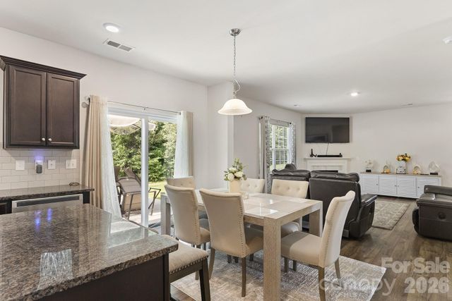 9836 Oak Barrel Lane, Charlotte, NC 28215