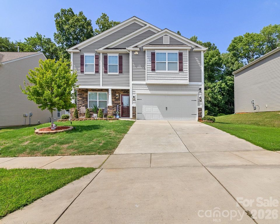 9836 Oak Barrel Lane, Charlotte, NC 28215