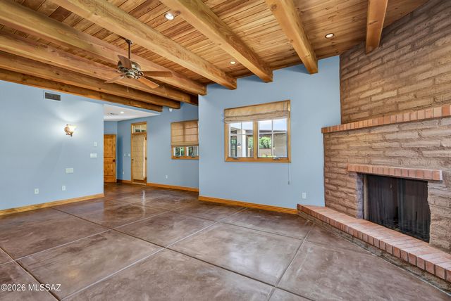 6830 N Solaz Cuarto, Tucson, AZ 85718