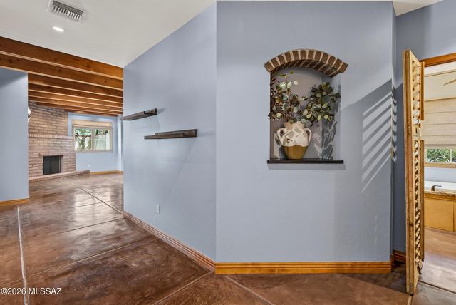 6830 N Solaz Cuarto, Tucson, AZ 85718