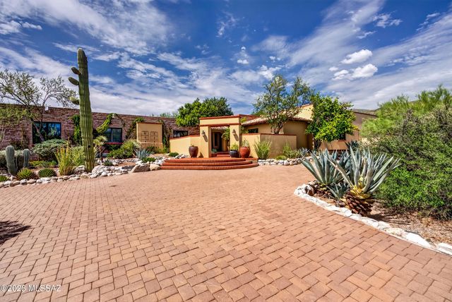 6830 N Solaz Cuarto, Tucson, AZ 85718