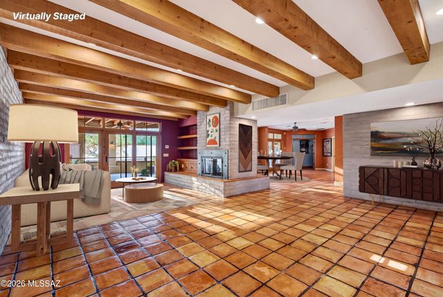 6830 N Solaz Cuarto, Tucson, AZ 85718