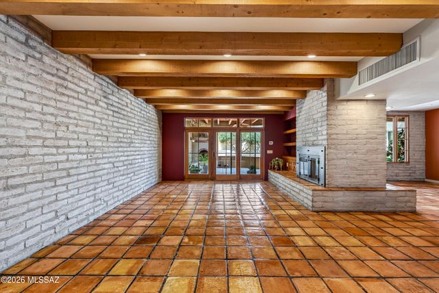 6830 N Solaz Cuarto, Tucson, AZ 85718