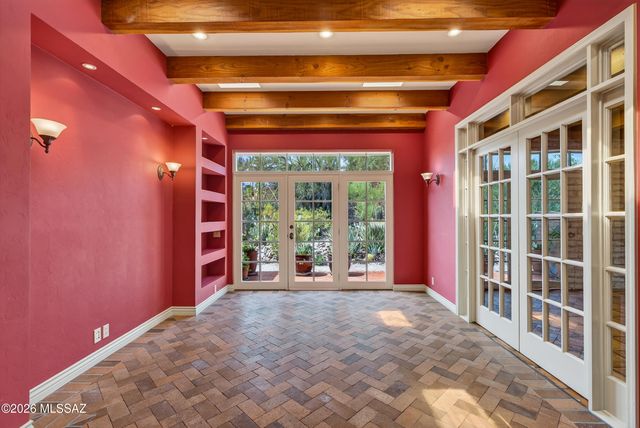 6830 N Solaz Cuarto, Tucson, AZ 85718