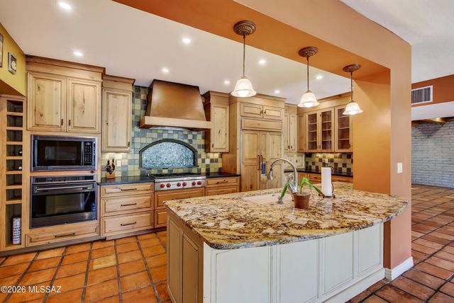 6830 N Solaz Cuarto, Tucson, AZ 85718