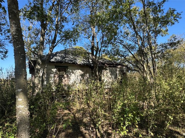 817 S Elm Street, Mart, TX 76664