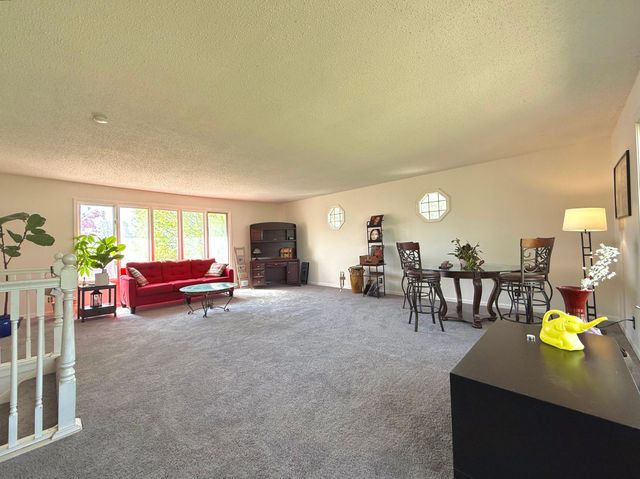 7640 Unity Avenue N, Brooklyn Park, MN 55443