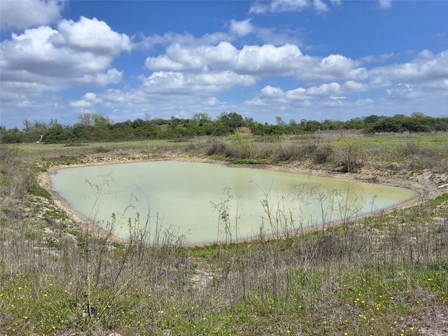 1089 Noble Lane, Alleyton, TX 77434