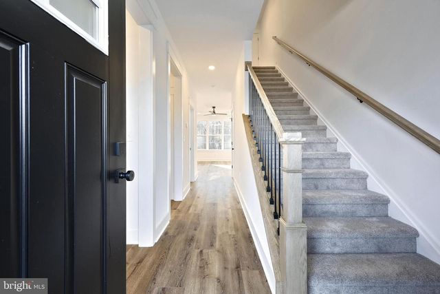 1022 TRINITY RD, York, PA 17408