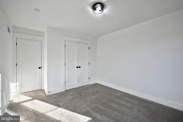 1022 TRINITY RD, York, PA 17408