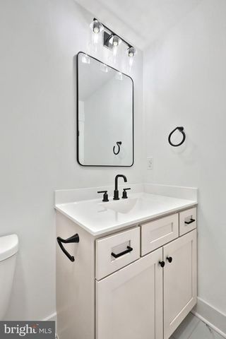 1022 TRINITY RD, York, PA 17408