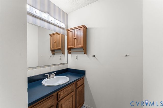 2203 E Wayfare Ct, Henrico, VA 23238