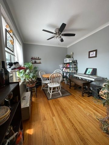1614 N Harding Avenue 2W, Chicago, IL 60647