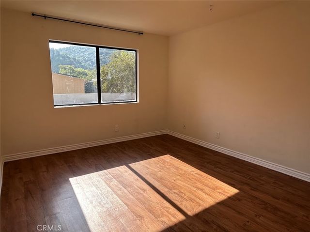 5036 Echo Street 201, Los Angeles, CA 90042