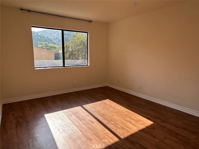 5036 Echo Street 201, Los Angeles, CA 90042