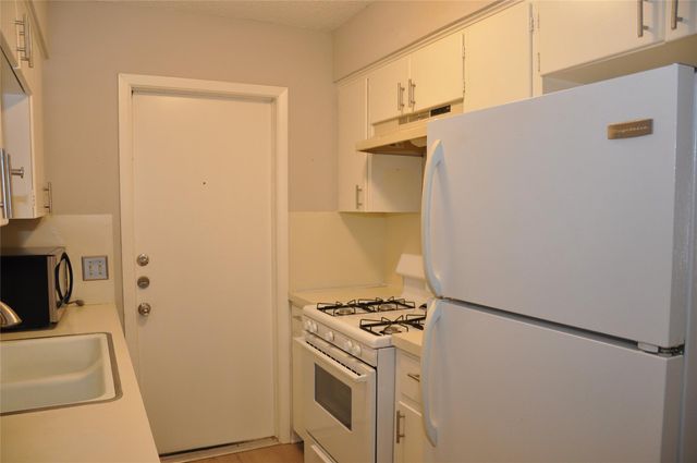 2011 Gathright CV A, Austin, TX 78704