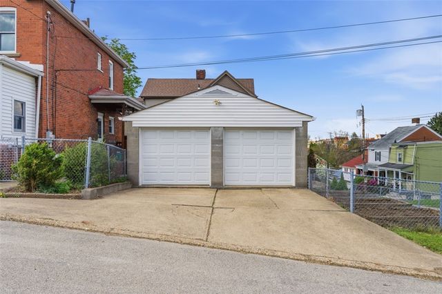 217 Ilion St, Greenfield, PA 15207