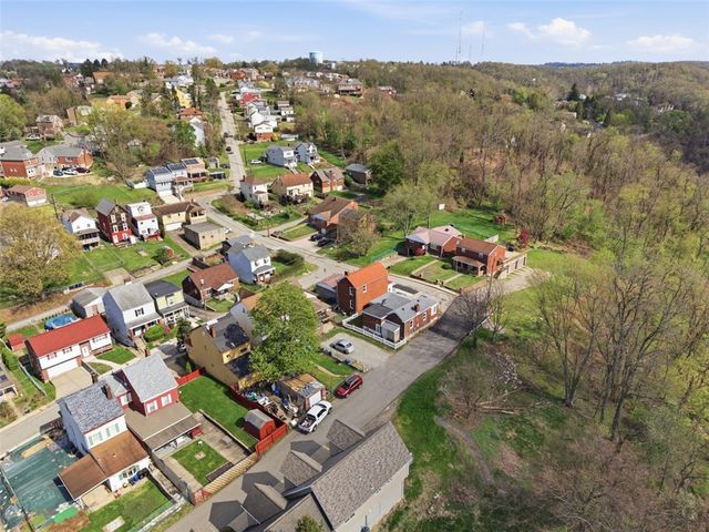217 Ilion St, Greenfield, PA 15207