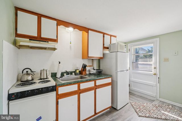 101 RIO GRANDE AVE, Rio Grande, NJ 08242