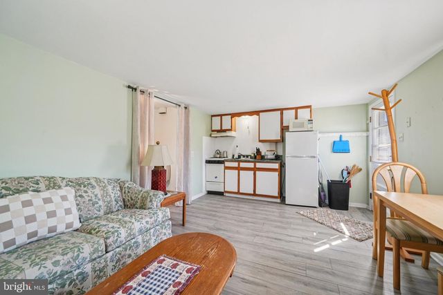 101 RIO GRANDE AVE, Rio Grande, NJ 08242