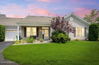 47 Golden Willows Avenue, Lakewood, NJ 08701