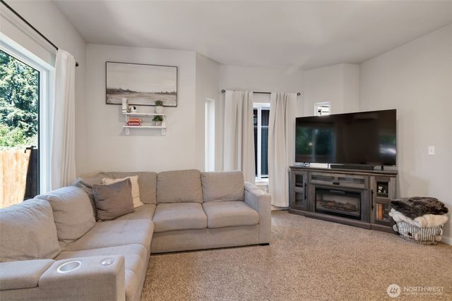 330 Raybird Avenue, Granite Falls, WA 98252