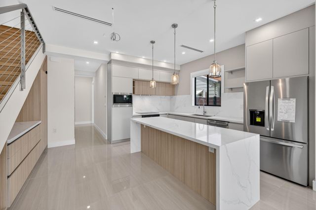 704 SW 9th Street, Fort Lauderdale, FL 33315