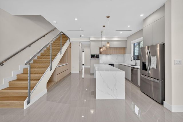 704 SW 9th Street, Fort Lauderdale, FL 33315