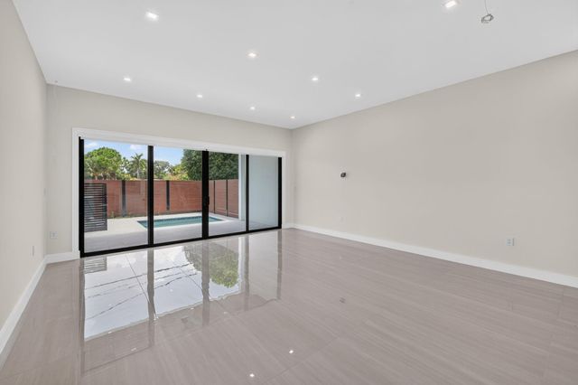 704 SW 9th Street, Fort Lauderdale, FL 33315