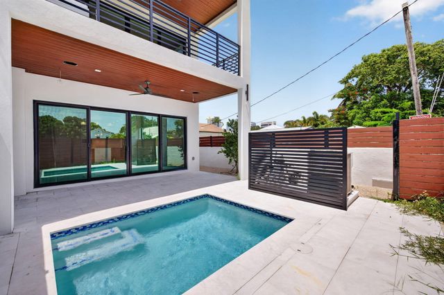 704 SW 9th Street, Fort Lauderdale, FL 33315