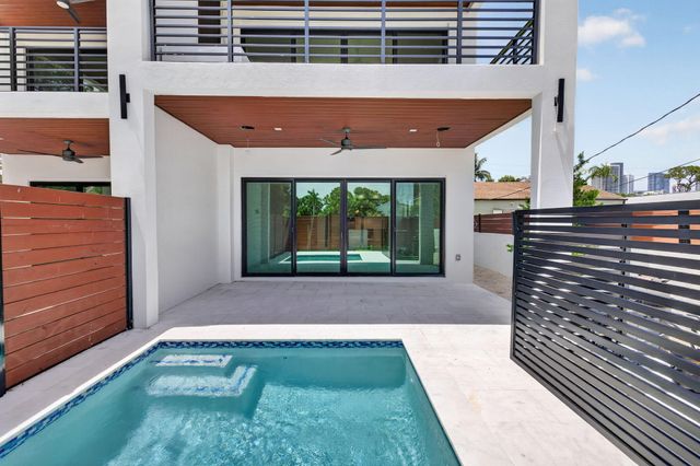 704 SW 9th Street, Fort Lauderdale, FL 33315