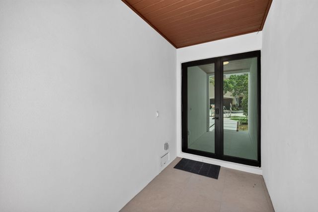 704 SW 9th Street, Fort Lauderdale, FL 33315