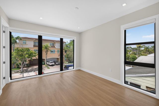 704 SW 9th Street, Fort Lauderdale, FL 33315