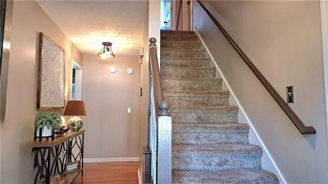 110 Acorn Drive, Mcdonough, GA 30253