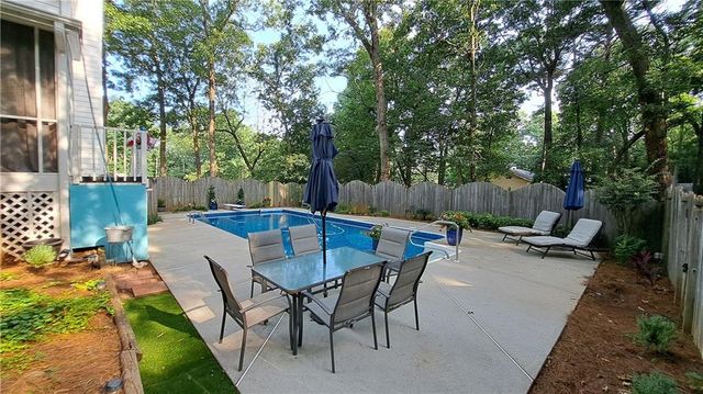 110 Acorn Drive, Mcdonough, GA 30253