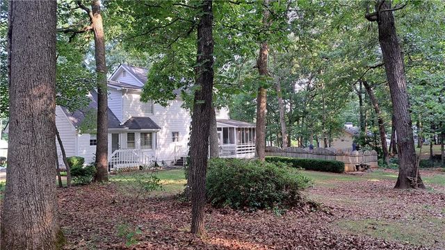 110 Acorn Drive, Mcdonough, GA 30253